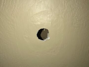 Drywall Repair Edmonton Small hole